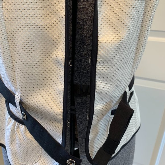 Louben Tailored Blazer - Picture 3 of 7